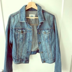 Like New Old Navy cropped medium wash denim jacket